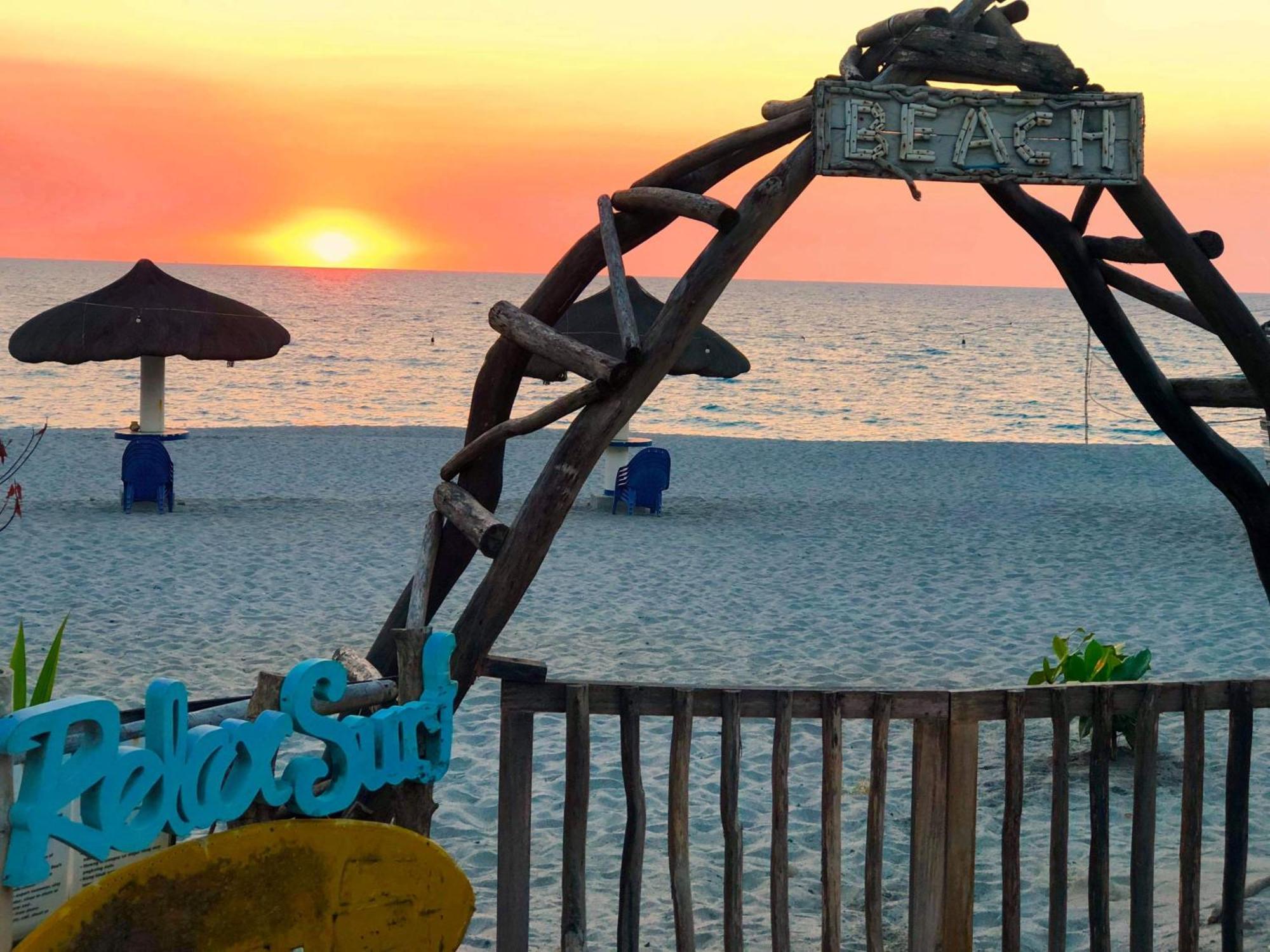 Club Monet Beachfront Resort By Cocotel Cabangan Dış mekan fotoğraf