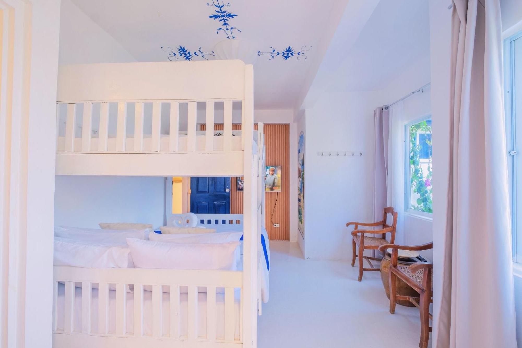 Club Monet Beachfront Resort By Cocotel Cabangan Oda fotoğraf