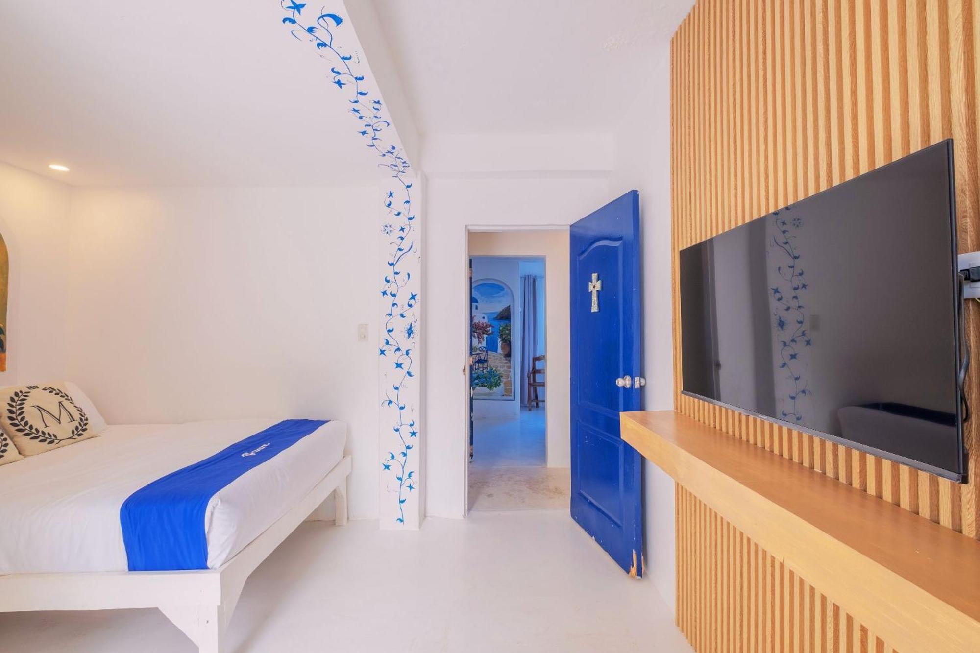 Club Monet Beachfront Resort By Cocotel Cabangan Oda fotoğraf